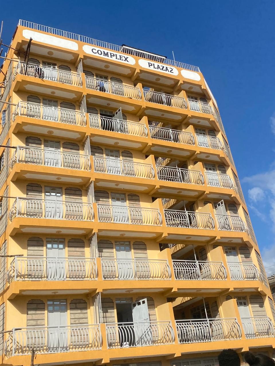 Complex Plaza 2 commercial exterior